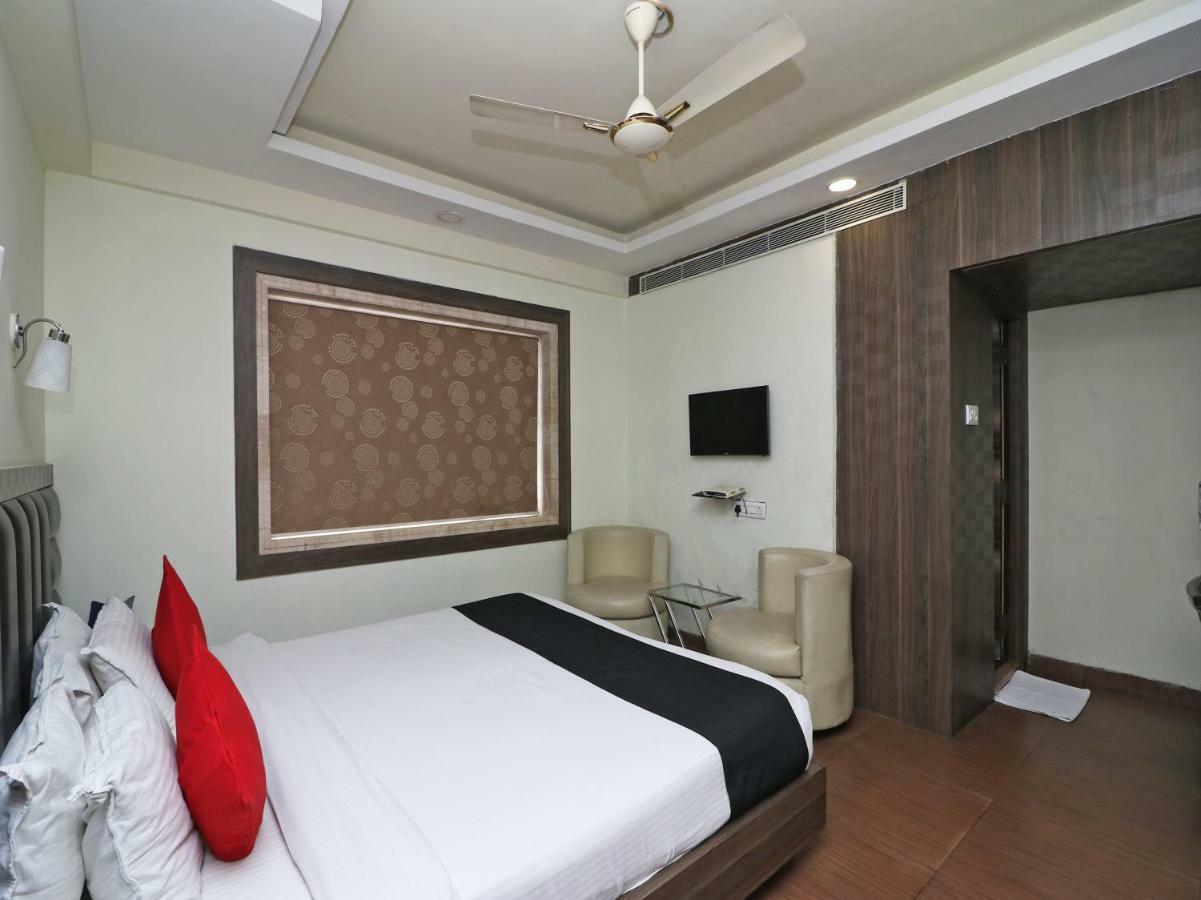 Hotel Emerald Kolkata Exterior photo