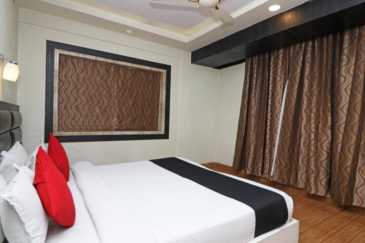 Hotel Emerald Kolkata Exterior photo