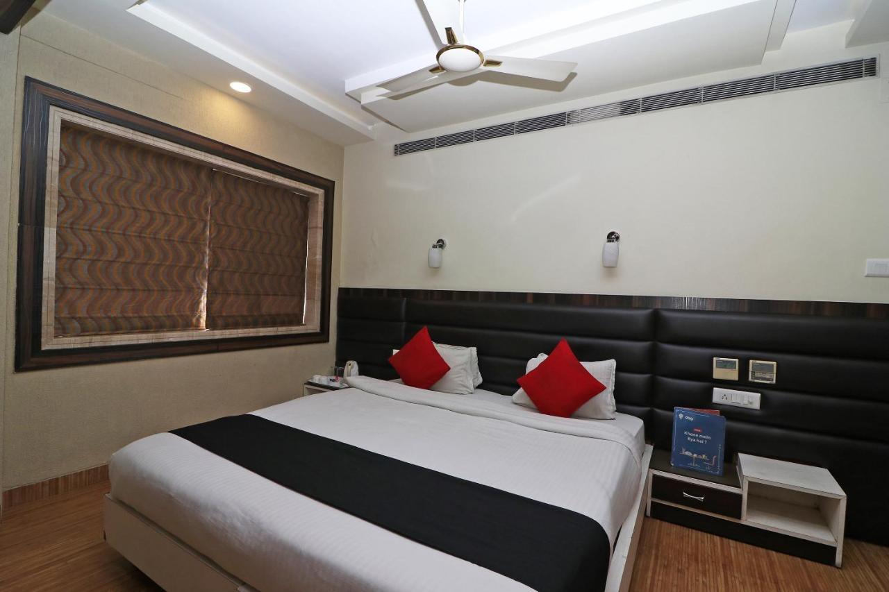 Hotel Emerald Kolkata Exterior photo