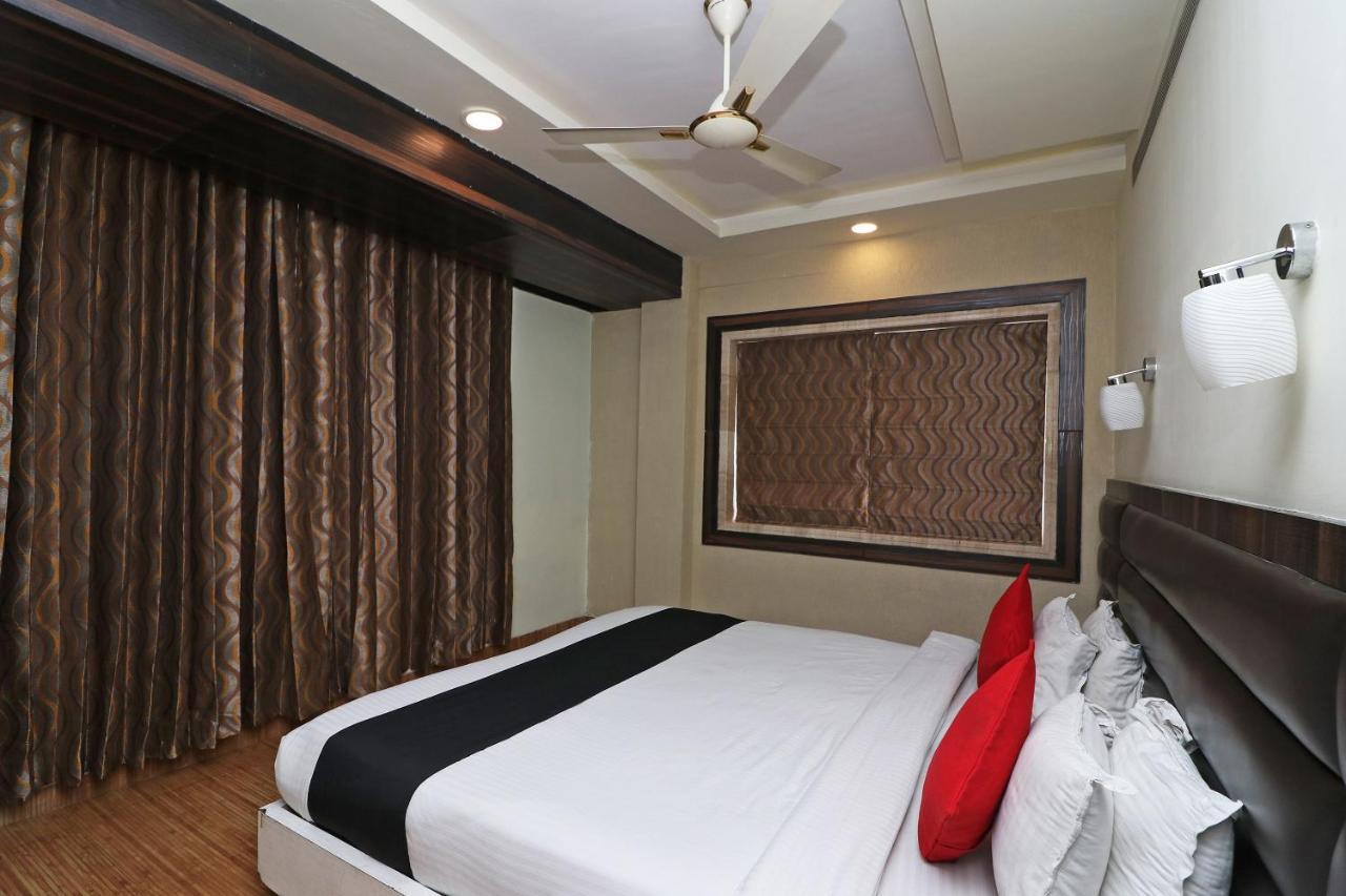 Hotel Emerald Kolkata Exterior photo