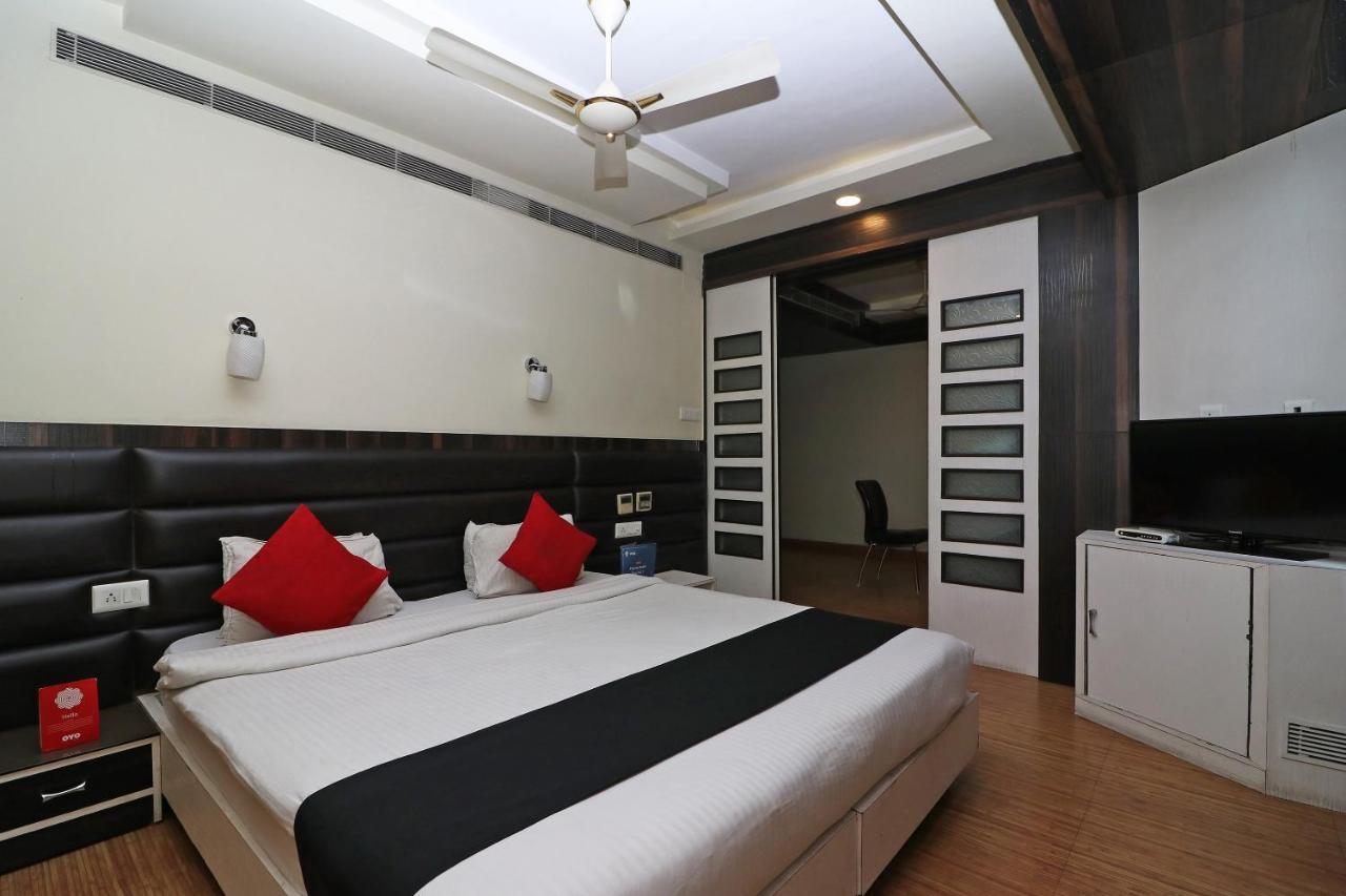 Hotel Emerald Kolkata Exterior photo