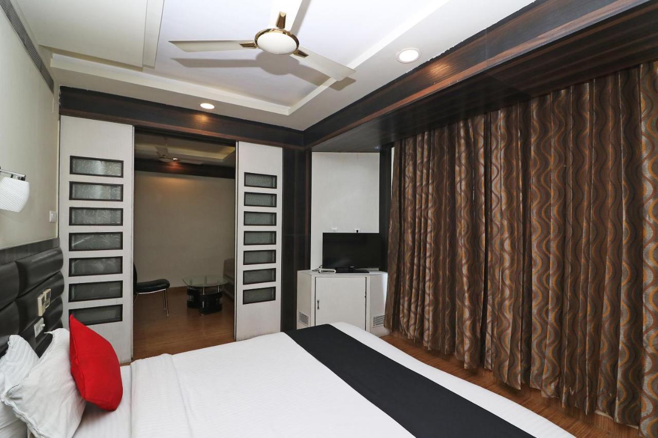 Hotel Emerald Kolkata Exterior photo